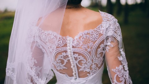 Short Wedding Dresses: A Great Alternative for Outdoor Spring or Summer Weddings